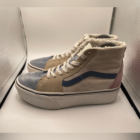 Vans Shoes - Vans Old Skool Women's High-Top Sneakers platform faux fur lined size 7.5